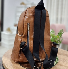 Mochila MAGNOLIA croco chocolate - comprar online