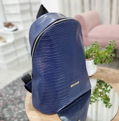 Mochila MAGNOLIA croco azul - comprar online