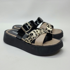 Sandalias LUPE vison, print platino y negro - comprar online