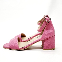 Sandalias ALMA rosa chicle ecocuero graneado