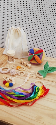 Kit Sensorial de Desenvolvimento Psicomotor com 11 itens - Completo - 2 à 12 meses na internet