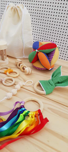 Kit Sensorial de Desenvolvimento Psicomotor com 11 itens - Completo - 2 à 12 meses - Nikita Projetos Lúdicos - Material Artesanal e Sensorial
