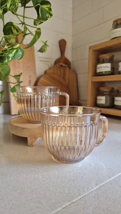 Set x 2 Tazas vidrio tramado doradas - diseño clásico en internet