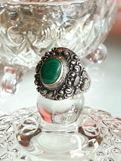 Anillo Dewi Malaquita