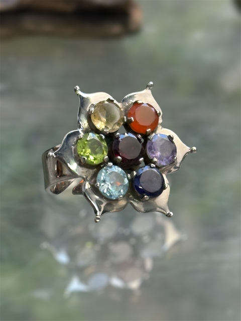 Anillo Mandala Flor de Loto Siete Chakras (Armonía ) Piedras semipreciosas (Metal blanco) - comprar online