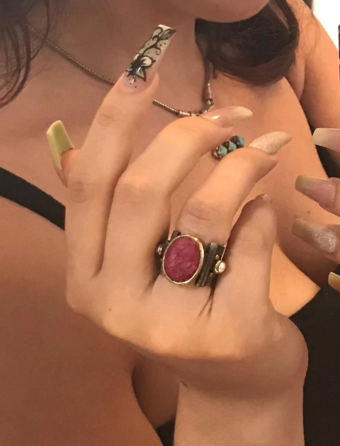 Anillo con Raiz de Rubi, Perla de Río, Plata 925 y detalles en Bronce Medida 14