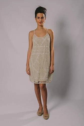 Vestido de Renda Filé completo