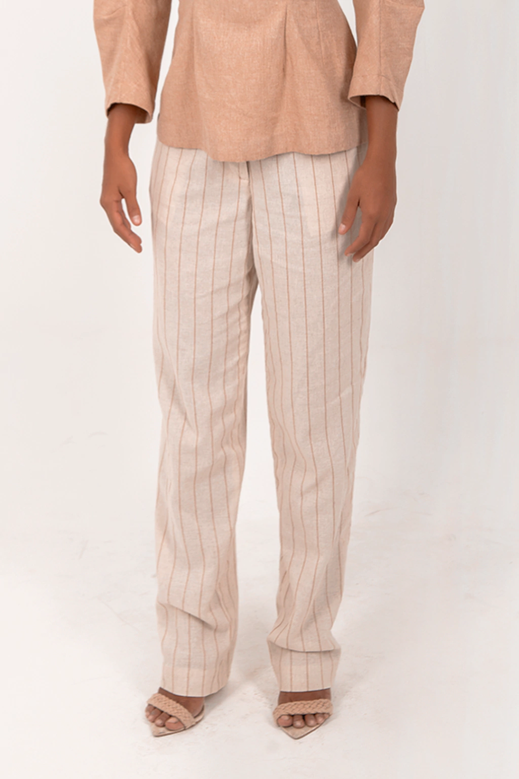 Calça tecido risca de giz