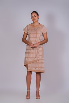 Vestido assimétrico em jacquard na internet