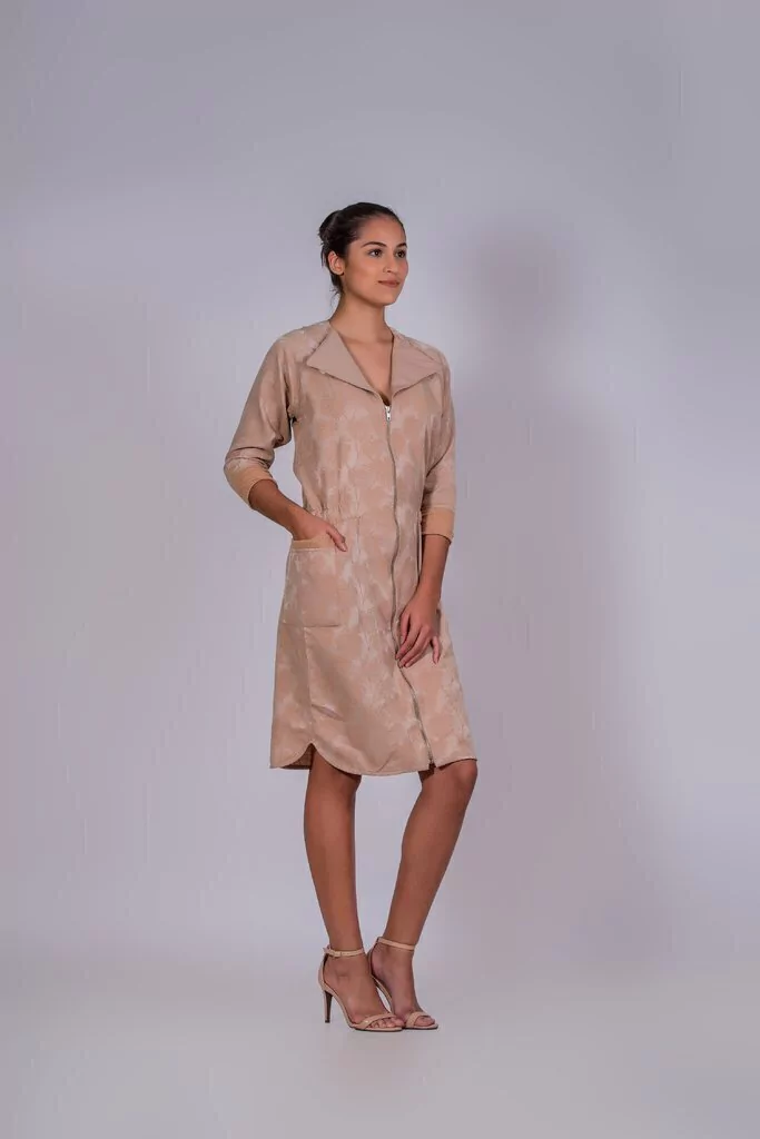 Vestido chemise com zíper