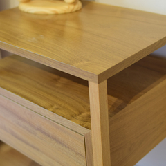 Mesa de Luz Suecia Petiribí 1 cajón