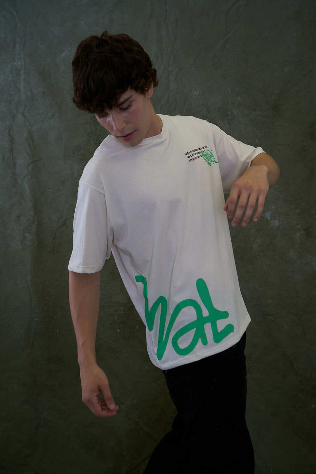 Remera Oversize Prisoners thumbnail 3