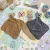 B Y B Mantita De Apego Con Peluche (30 Cm x 30 Cm ) 0m+