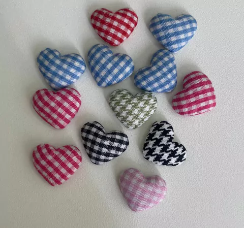 Aplique mini coração xadrez