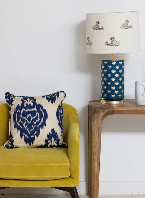 Pantalla Bordado Felinos - comprar online