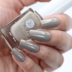 Simply Taupe na internet