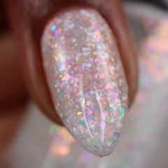 White Noble Opal na internet