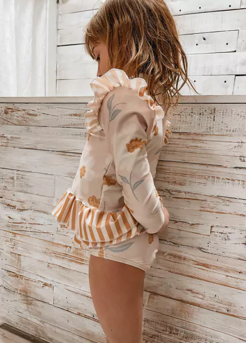 Remera UV50+ con bombacha Gardenia