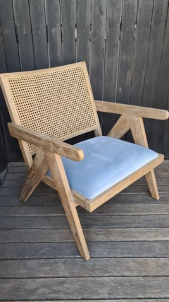 SILLA MATERA BLIS DE RATAN Y TAPIZADO CELESTE - comprar online