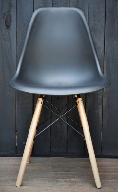 COMBO X 4 SILLAS EAMES NEGRO - comprar online
