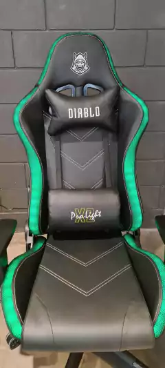 SILLA GAMER PRO LIGHT II - JB Lacroux Restoration 