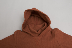 Buzo Teo Terracota - comprar online