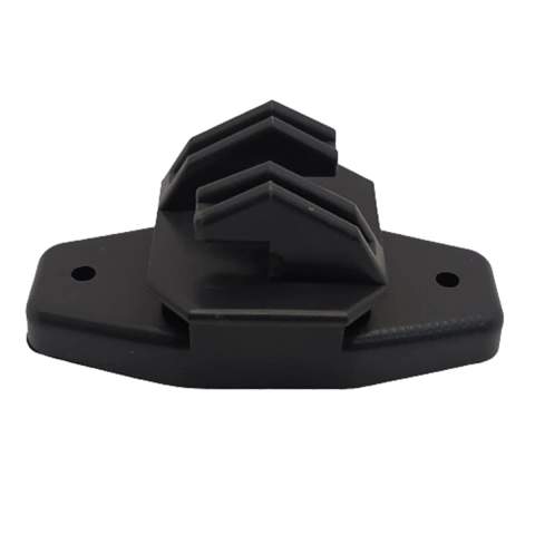 Isolador W preto para big haste de cerca elétrica industrial, com design em formato de dois triângulos.