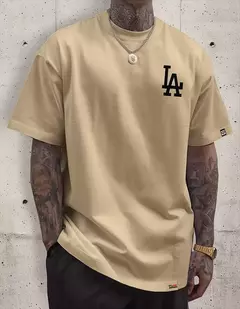 Camiseta Oversized Los Angeles LA na internet