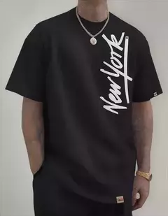 Camiseta Oversized New York Vertical na internet