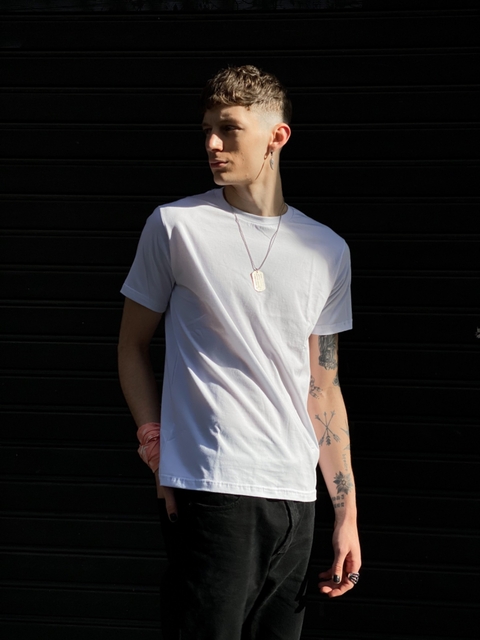 Remera Basic White
