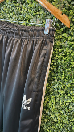 Jogging Adidas negro - comprar online