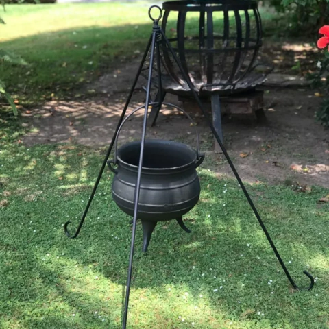 Tripode para caldero