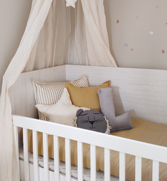 Agregá un detalle mágico y colorido a la habitación de tus hijos con nuestros almohadones Estrella. Pequeño formato ideal para chicos o  ropa de cama de cunas y apegos para bebés! 