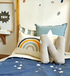 Almohadón Arcoiris para chicos, gamas de colores que van a amar! Los arcoiris son una de las temáticas preferidas para habitaciones infantiles! Suma alegría a la Deco Infantil de tu casa!