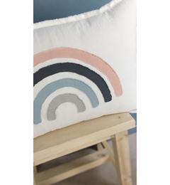 Almohadón Arcoiris para chicos, gamas de colores que van a amar! Los arcoiris son una de las temáticas preferidas para habitaciones infantiles! Suma alegría a la Deco Infantil de tu casa!
