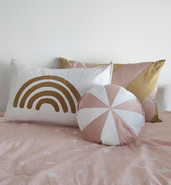 Almohadón Candy, perfecto para agregar un toque de personalidad a la habitación de tus peques o adolescentes!