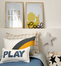 ¡Dale un toque canchero y divertido a la Deco de tus chicos! Nuestro almohadón Play es perfecto para agregar un toque de color y personalidad a tu habitación. Es ideal para peques y adolescentes sumando diversión en su decoración.