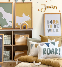 Almohadón infantil Roar, diseño divertido y colorido para la decoración de habitaciones para niños o bebés.