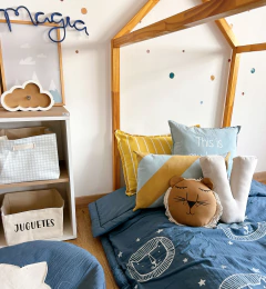 Almohadón León Alex con melena suavecita y cara adorable. Ideal muñeco de apego o Decoración de habitación infantil temática animales.