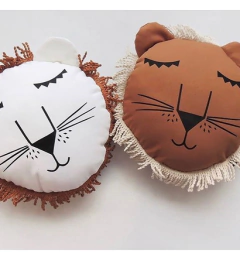 Almohadón León Alex con melena suavecita y cara adorable. Ideal muñeco de apego o Decoración de habitación infantil temática animales.