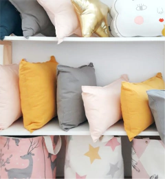 Almohadón infantil liso de Tusor 50x30cm , sumá un toque de color y comodidad a la habitación de tus peques. Ideal para completar un hermoso set de almohadones de mayor tamaño