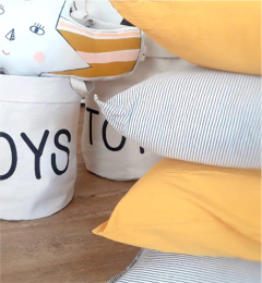 Almohadón infantil liso de Tusor 50x30cm , sumá un toque de color y comodidad a la habitación de tus peques. Ideal para completar un hermoso set de almohadones de mayor tamaño