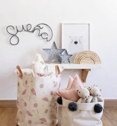 Cartel en tricotín con nombre personalizado para decoración infantil