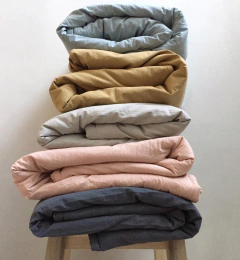 ACOLCHADOS LISOS 1 PLAZA Y MEDIA - A PEDIDO en internet