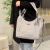 Bolsa Sacola Couro Cinza Claro Vitta