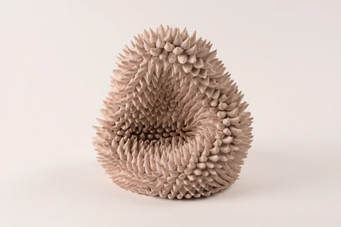 ANDRÉS ANZA. CUEVA. 18 x 18 x 16 CM.