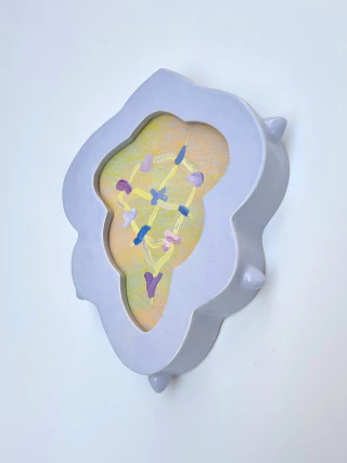 Bárbara de Lellis. Amuleto Nube, 22 x 18 cm - comprar online