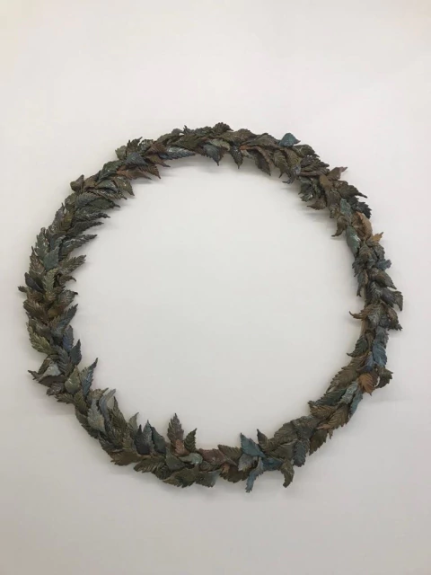 Fernando Brizuela. Corona, 90 cm diametro