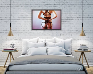 Ani Buero. Bloody, 50 x 70 cm