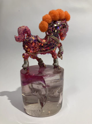 Juan Perazzo. Serie “Caballitos” III, 10 x 8 x 18 cm - comprar online